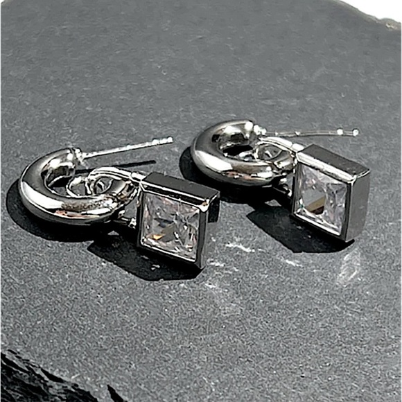 Sterling Silver Zircon Lock Minimalist Hoop Earrings - Picture 1 of 4